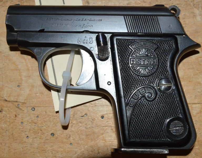 Pistole Astra Modell 2000 – Bild 2