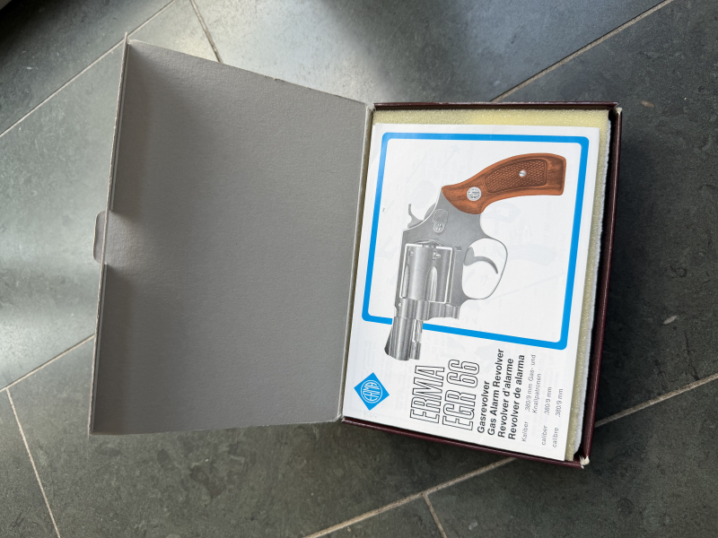 ERMA EGR 66 Cal. 9mm Revolver Gas- und Platzpatronen – immagine 4