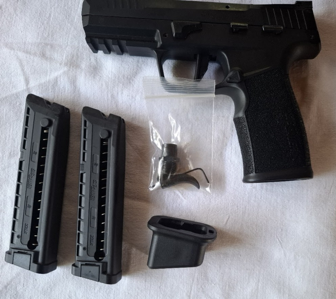 SIG Sauer P322 (.22 LR) - Top Zustand inkl. Zubehör & 20-Schuss Magazinen! Optic Ready! – Bild 4