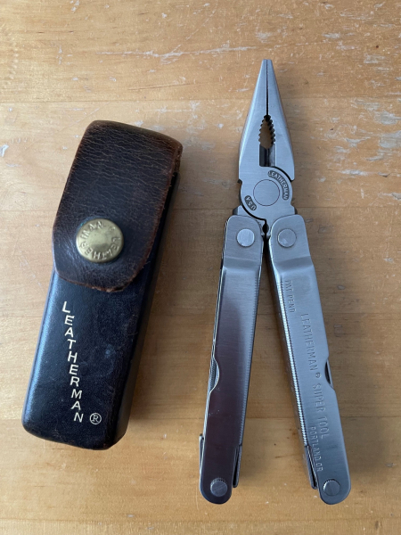 Leatherman Super Tool mit Etui – Bild 2
