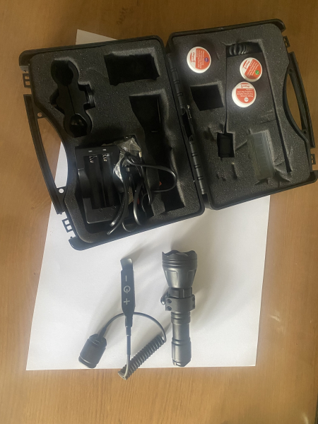 LED Strahler IR Strahler Taschenlampe Nachtsicht KL52 PLUS – Bild 2