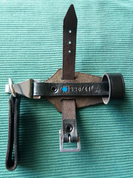 Vertikal Gehänge, Dienstdolch M33 – image 2