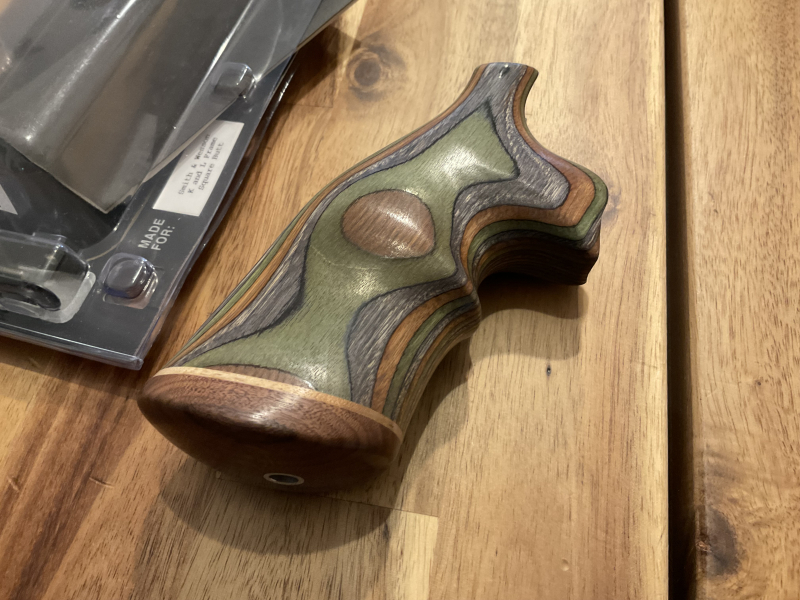 Hogue Griffschale Smith Wesson L Frame Square Butt – kuva 4