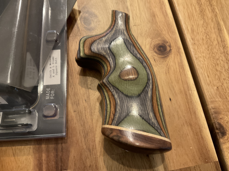 Hogue Griffschale Smith Wesson L Frame Square Butt – kuva 5