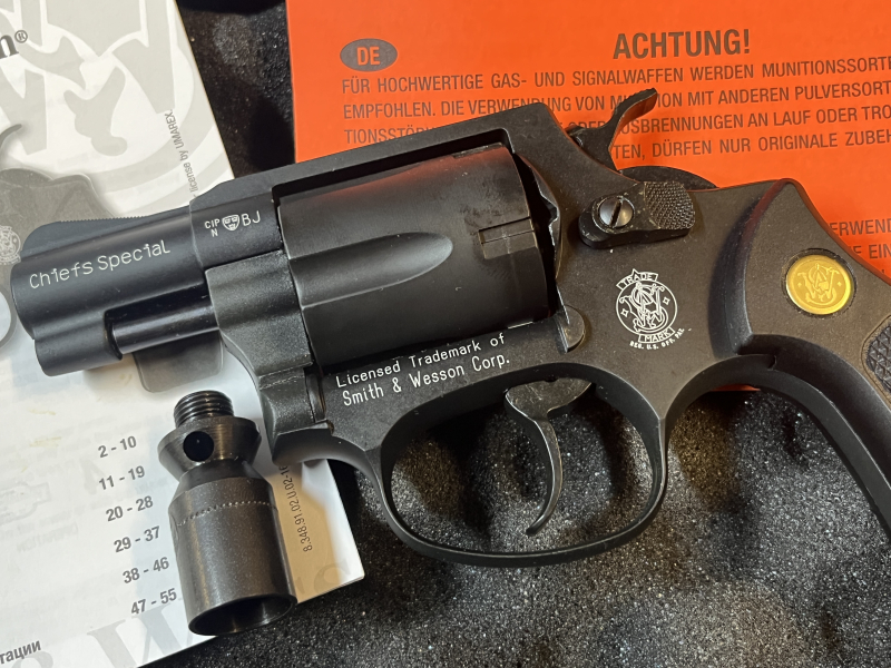 Smith & Wesson Chiefs Spezial cal .380 – immagine 2