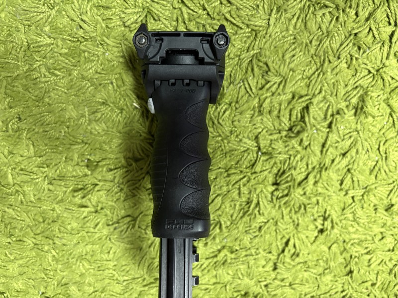FAB Defense –T-POD G2 QR b – Zweibein & Griff für AR-15 – Bild 2