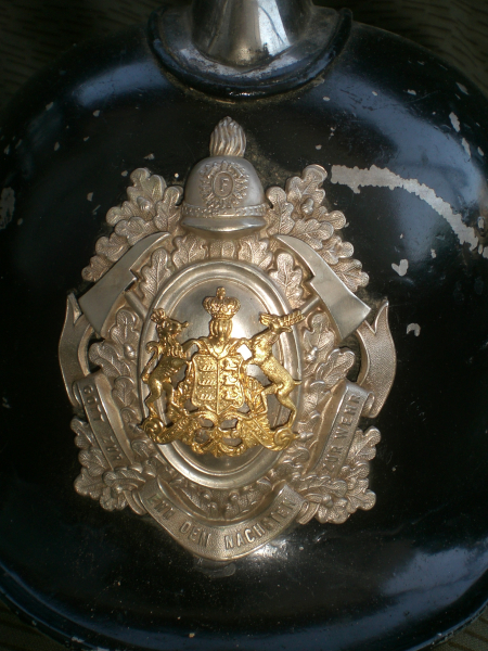 Deutscher Stahlhelm 2. Weltkrieg Originalstück Feuerwehrkommandantenhelm mit Emblem – Bild 4