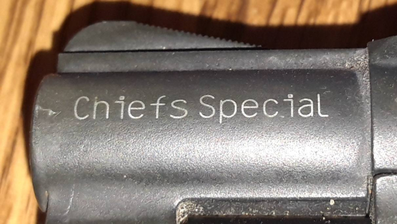 Smith & Wesson Gas Schreckschuss Revolver Chiefs Special by Umarex – Bild 4