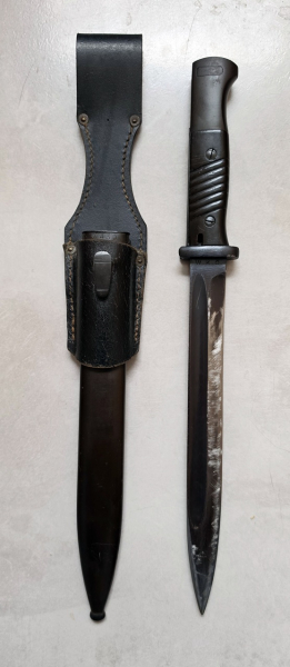 Deutsches Seitengewehr 84/98 (Bajonett) mit Scheide und Koppelschuh – Bild 1