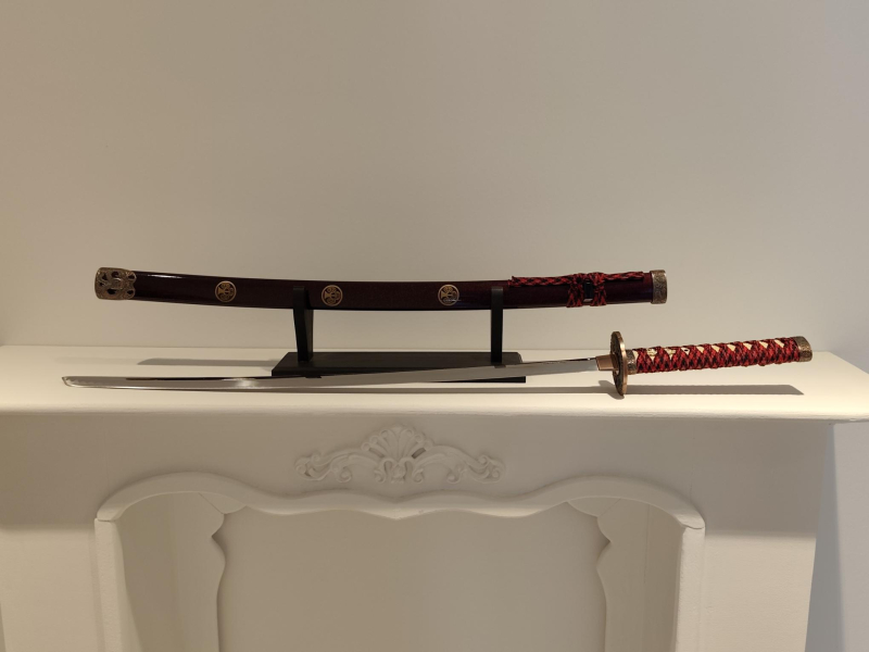 Dekoratives Katana 101 cm – Rot/Schwarz – Drachenmotiv – Edelstahl – Bild 1