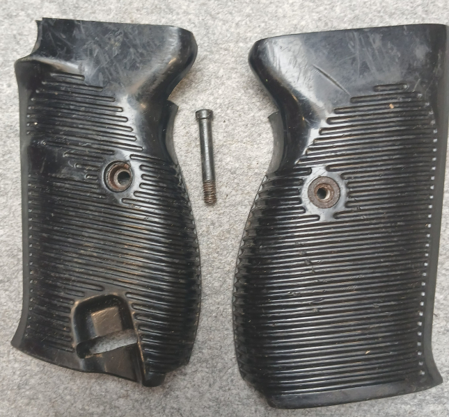Griffschalen Walther P 38 ac 44 – bild 1
