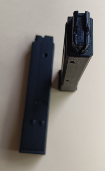 Zwei Magazine für UZI . 22lr je 20 Schuss – Bild 2