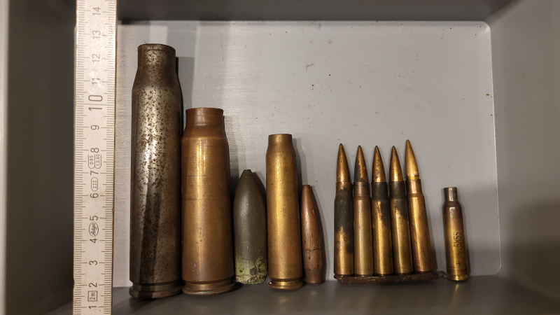Diverse Hülsen Militär – obrázek 1