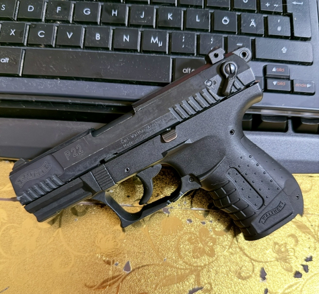 Walther P22 schwarz Defekt verschluss gerissen – Bild 1