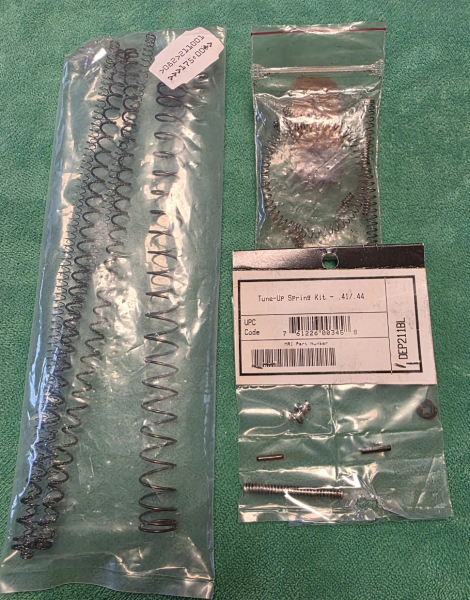 Desert Eagle Ersatzfedern / Tune-Up Spring Kit .41/.44 – Bild 1