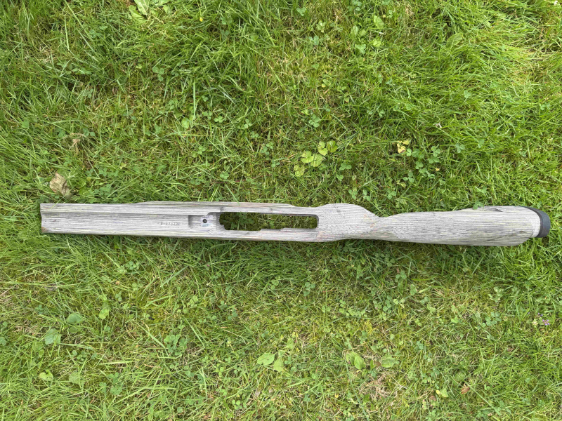 Ruger 10/22 Silhouette Schichtholzschaft Rohling, rechts – Bild 3