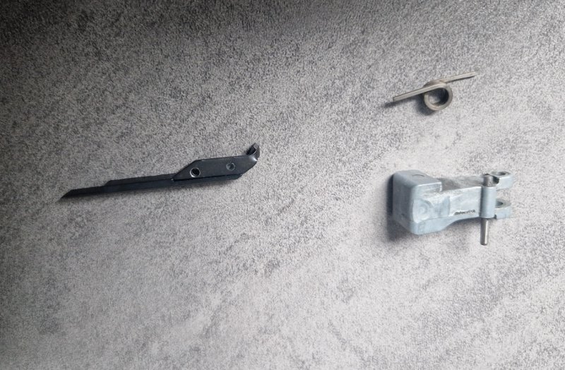 Walther P99 Unikat (9mm P.A.K.) – Komplettset mit 2 Holstern, Deko-Extra & Zubehör – Bild 6
