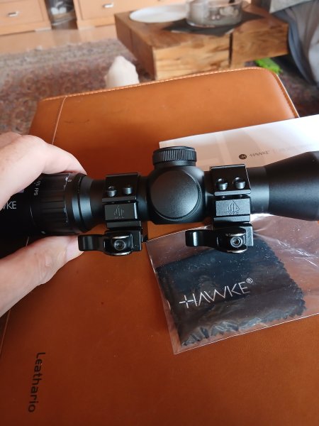 Hawke Armbrust Zielfernrohr XB 30 Compakt 1,5-6x36 mit SR Leuchtabsehen+Montage UTG – Bild 3