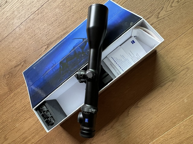 Zeiss V8 4,8-35x60 mit Schiene ZM - ASV Höhe - Abs. 60 – Bild 2