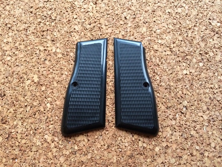 Browning Hi Power HP35 Griffschalen – afbeelding 1