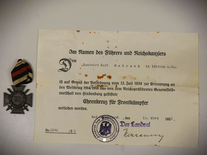 Original Frontkämpferabzeichen / Hindenburgkreuz mit Verleihungsurkunde 1935 – image 1