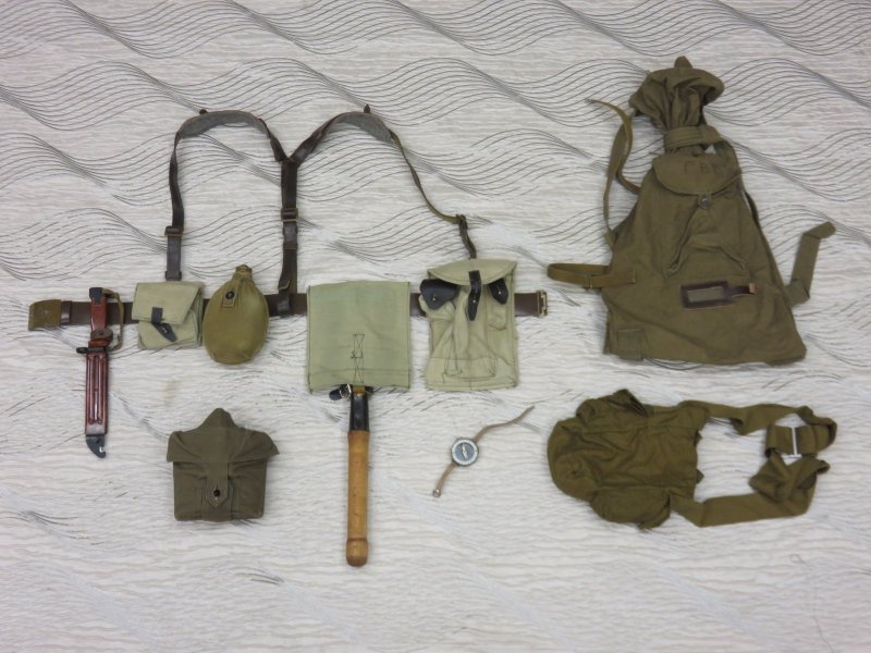 Sowjetische armee Ausrüstung #2, AKM, AK74 – Bild 1