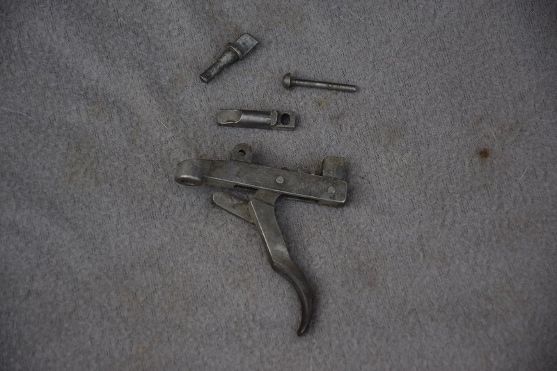 Abzug und Ersatzteile unbekanntes Gewehr – Bild 1