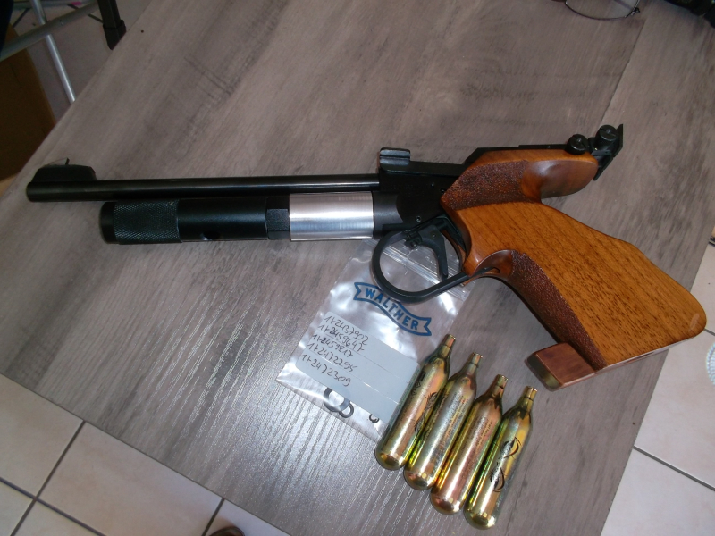 Walther CP2 mit 12gr.CO² Adapter Griffgröße M für Rechtshänder – Bild 2