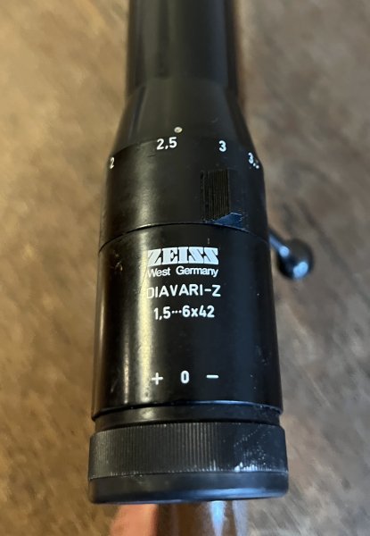Krico Repetierbüchse im Kaliber .243 Win mit Zeiss Diavari Z 1,5-6x42 Ziel – Bild 2