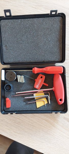 Feinwerkbau P 8X mit Auflage Griff L und Zusatzgewichten, Koffer, extra 5,1 Korn – Bild 4