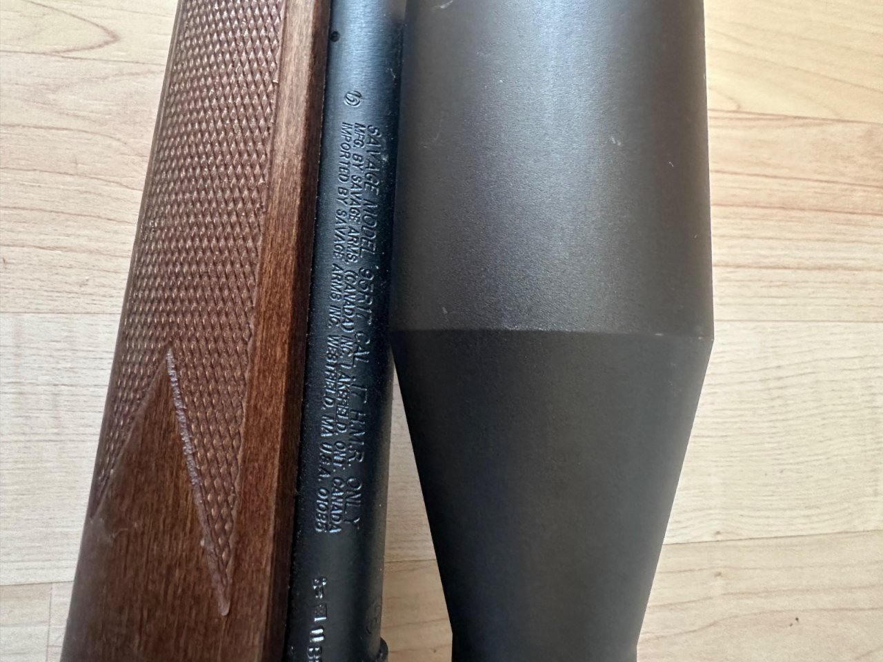Titel: Savage Modell 93R17, Kal. .17 HMR mit Zeiss Duralyt 3–12×50 - Krähen und Raubwildjäger – Bild 2