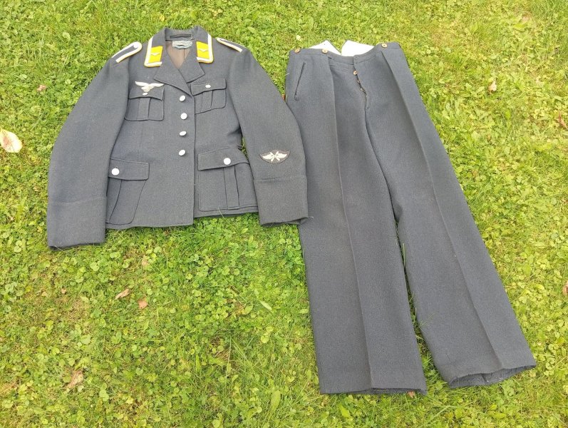 Dienstbluse mit Hose LW Unterofizier – Bild 1