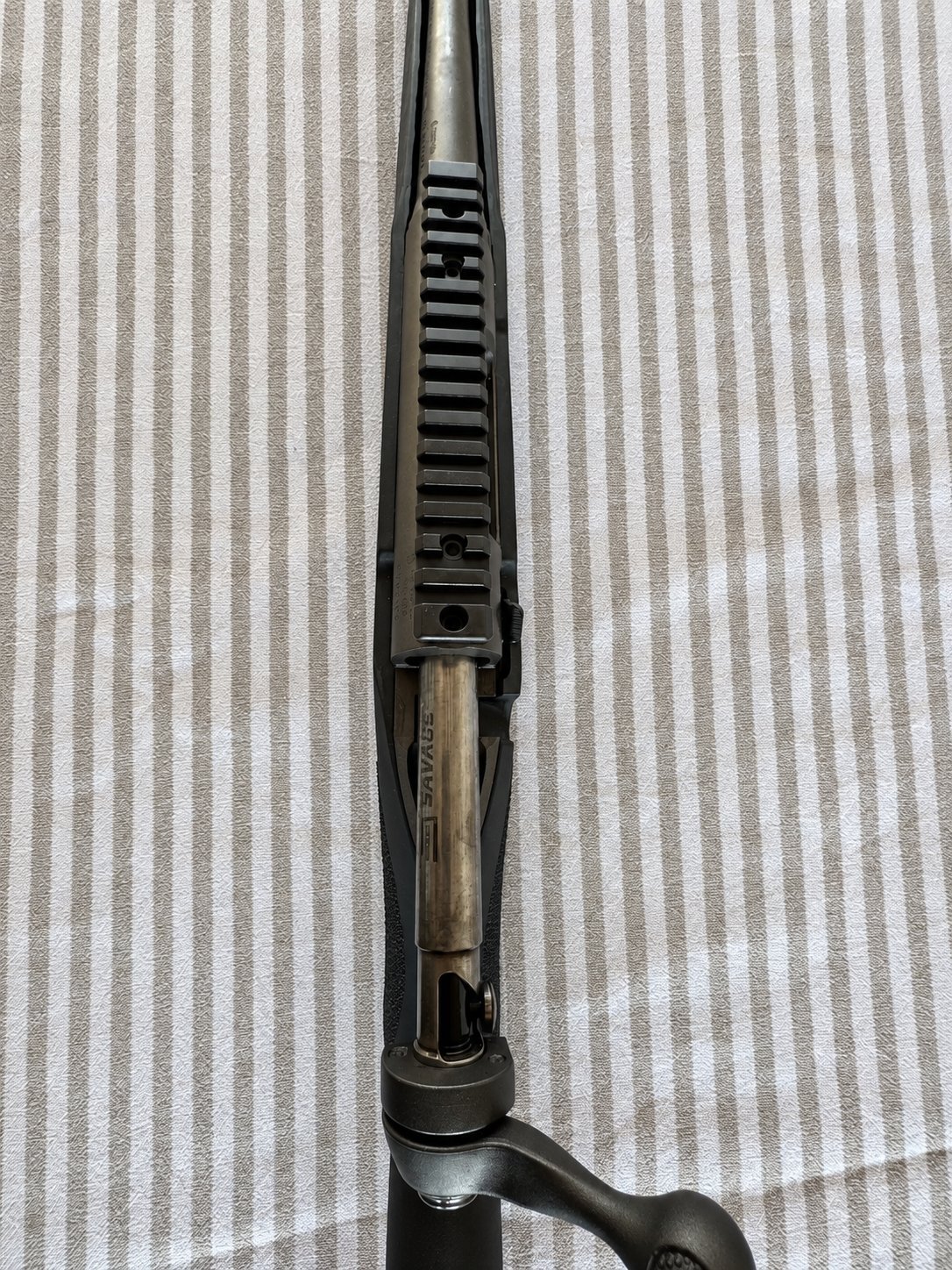 Savage Arms Repertierbüchse 110 Trail Hunter Lite, Kal. 223, inkl. Picatinny Schiene – Bild 4
