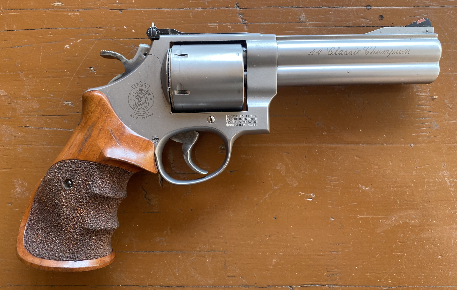 Smith & Wesson 629-4 .44RemMag Classic Champion 5"-Lauf stainless .44Magnum .44 Magnum – Bild 2
