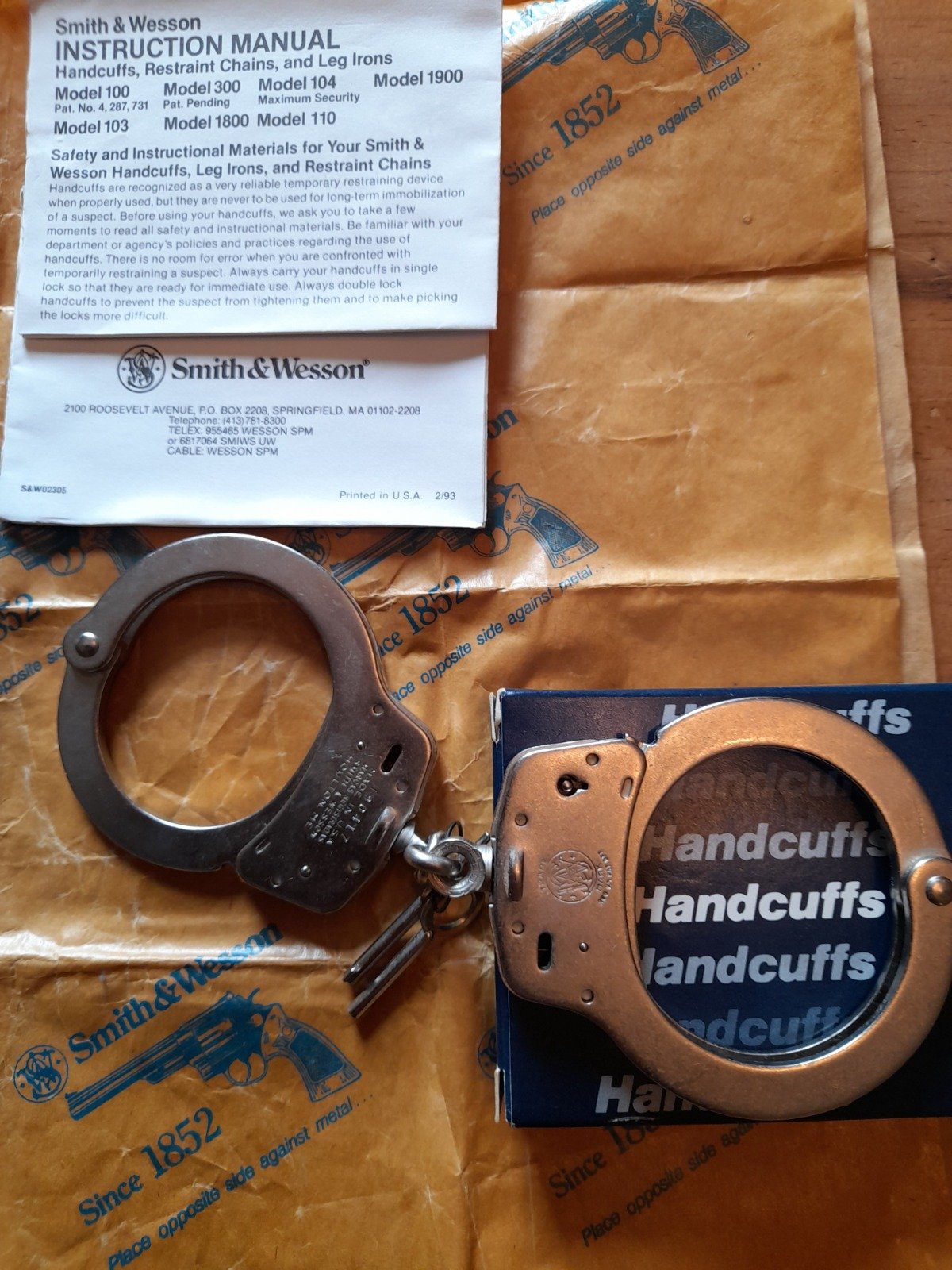 Smith and Wesson Handcuffs, Handfessel, Handschellen – stampa 2
