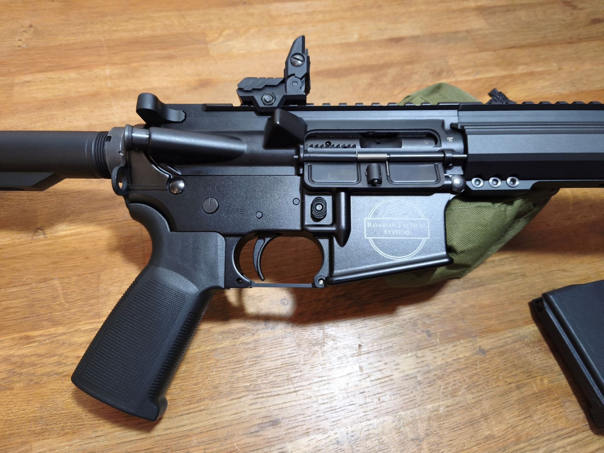 AR15 BTS-15 10,5“ .223 mit Schalldämpfer – Bild 2