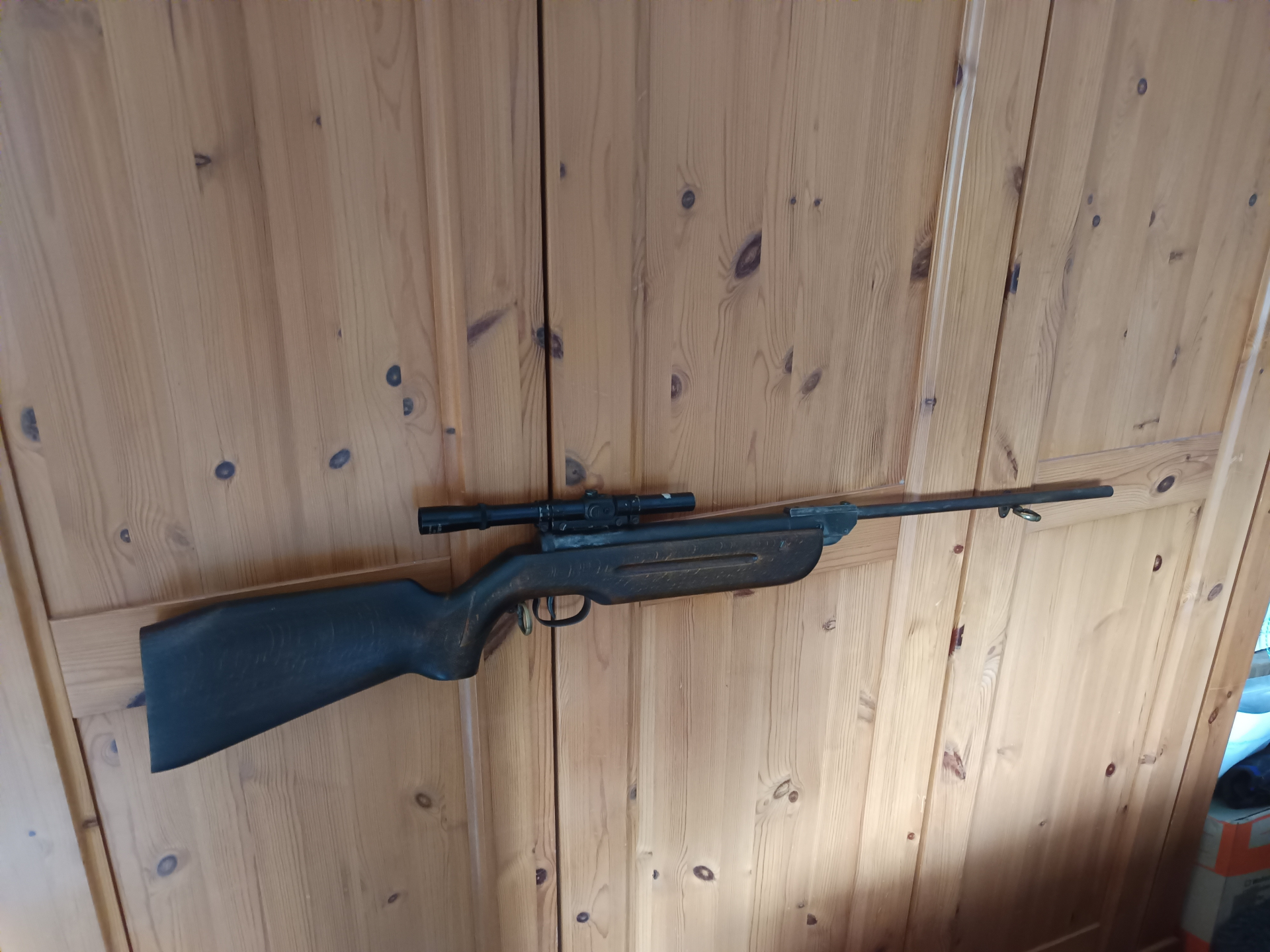 Walther Druckluftgewehr Alt leicht defekt – Bild 1