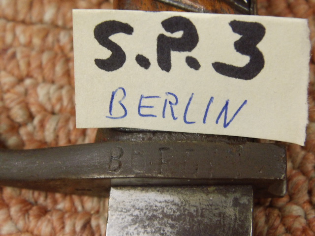 - - - - - - - - - - - - - - 9805 Reichswehr mit V-Kerbe – Bild 1