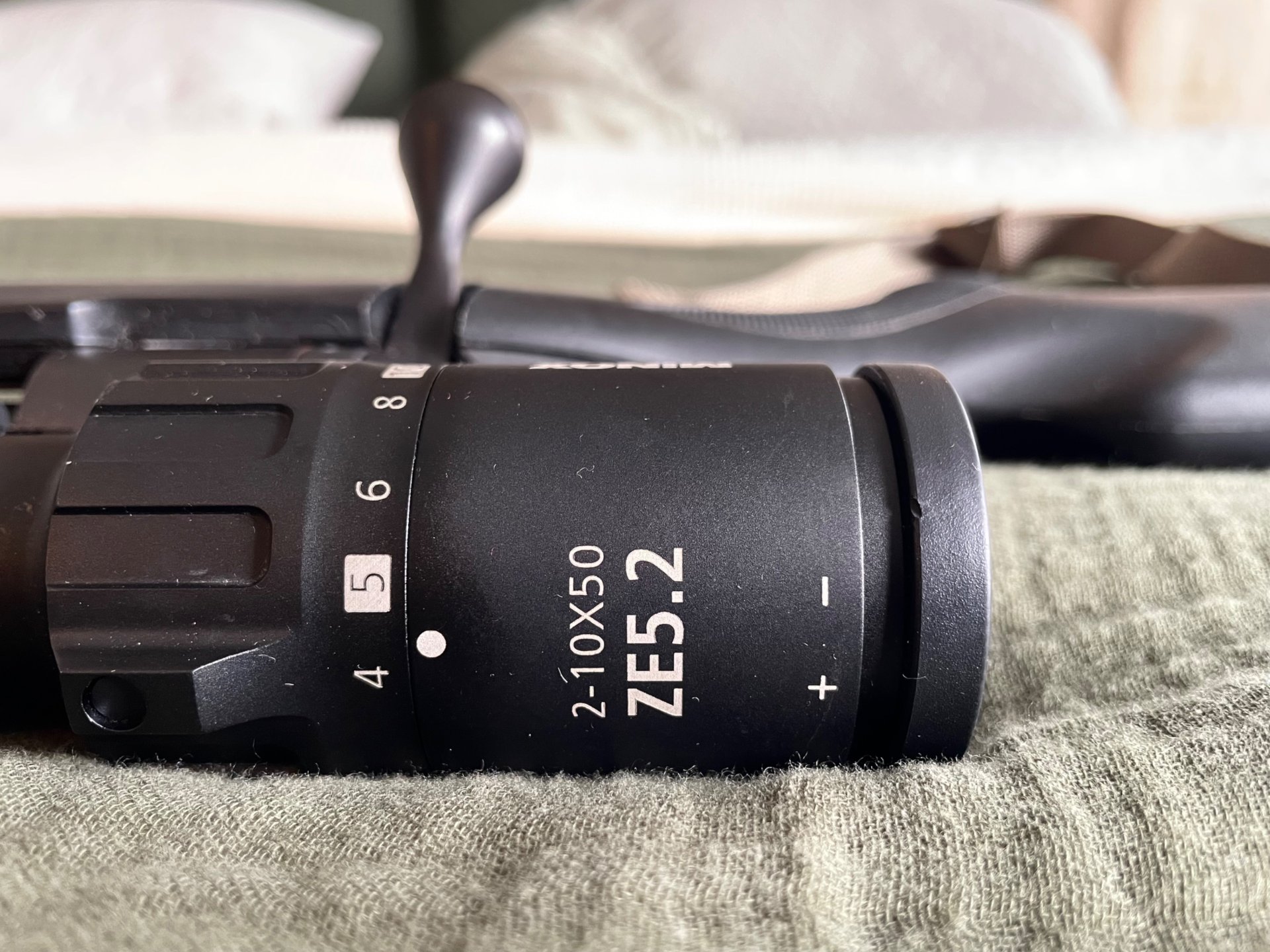 Savage 10 TR .308 Win. + MINOX ZE5.2 2-10x50 + Montage & Futteral – Bild 4