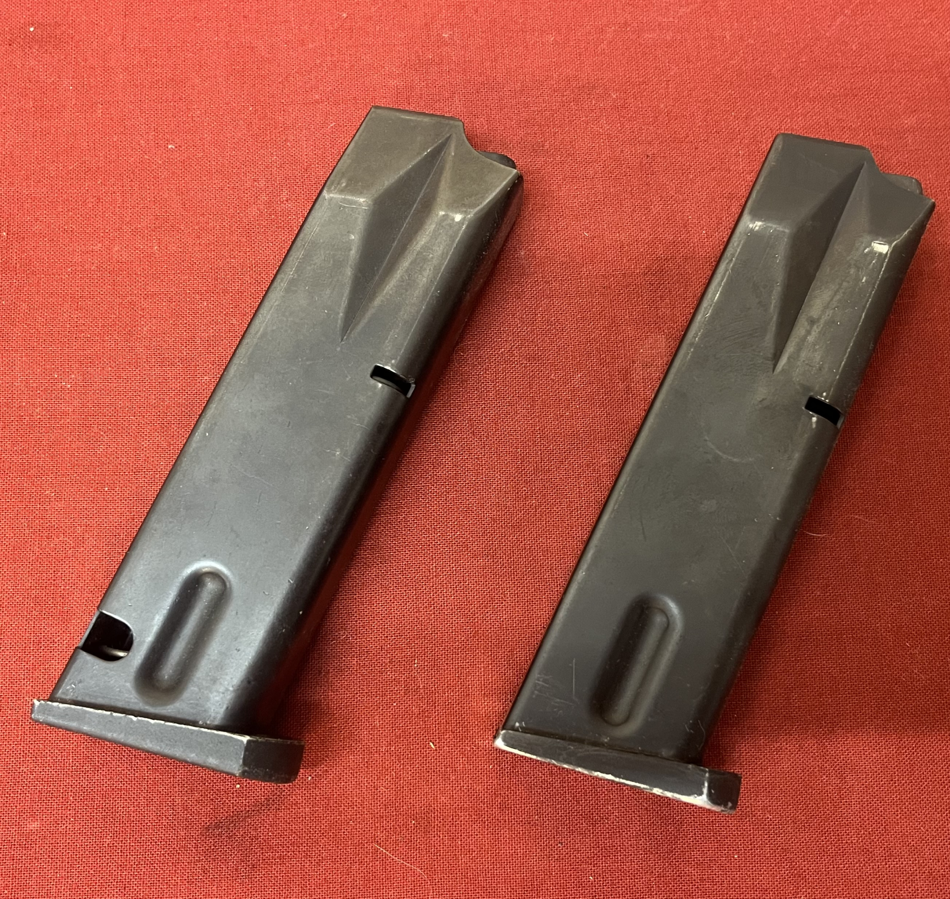 2 Magazine Beretta 92F – Kal. 9 mm Para – Made in Italy – Bild 2