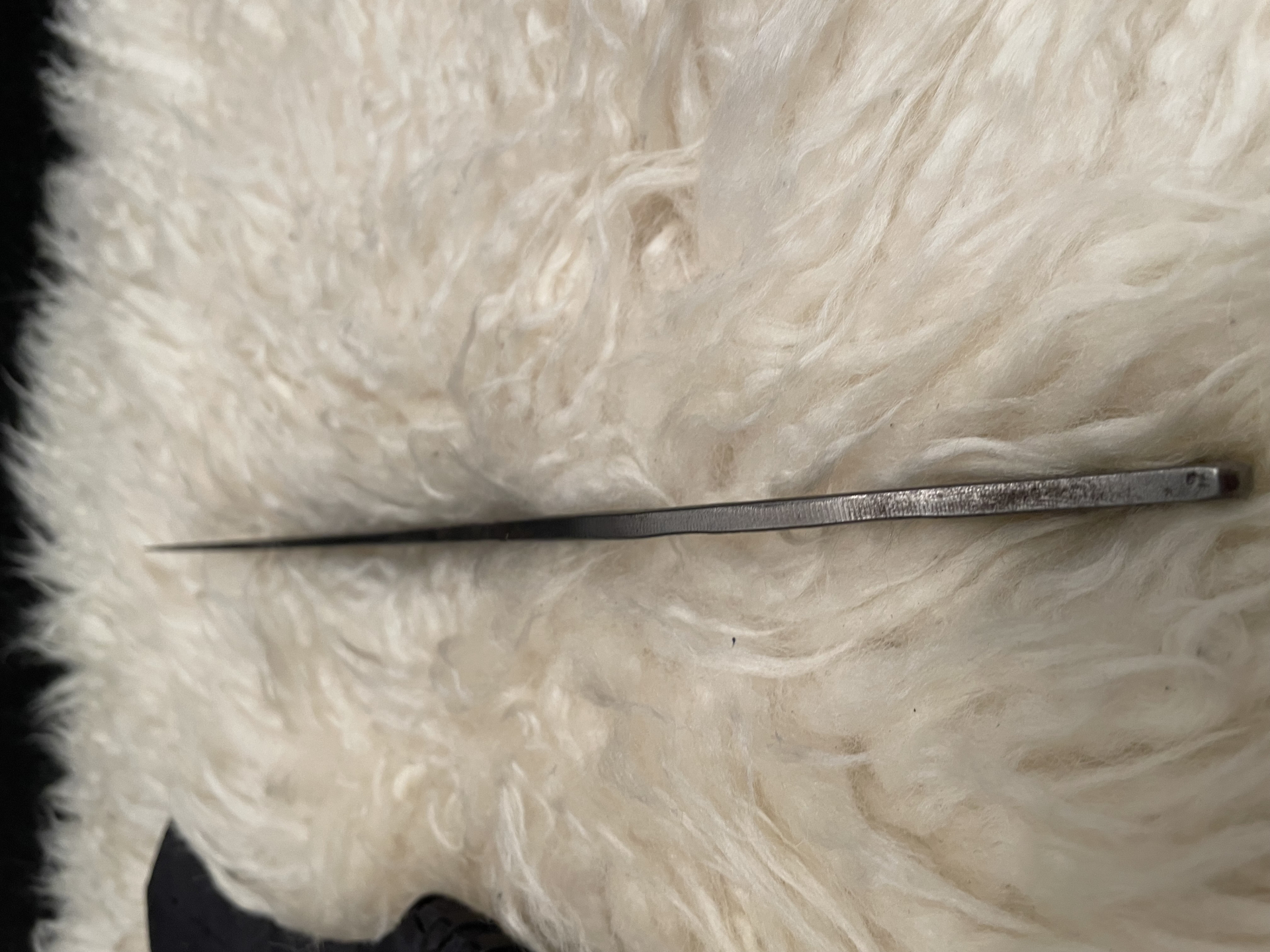 Handgeschmiedetes Messer mit Lederscheide und Hersteller Punze – Bild 4