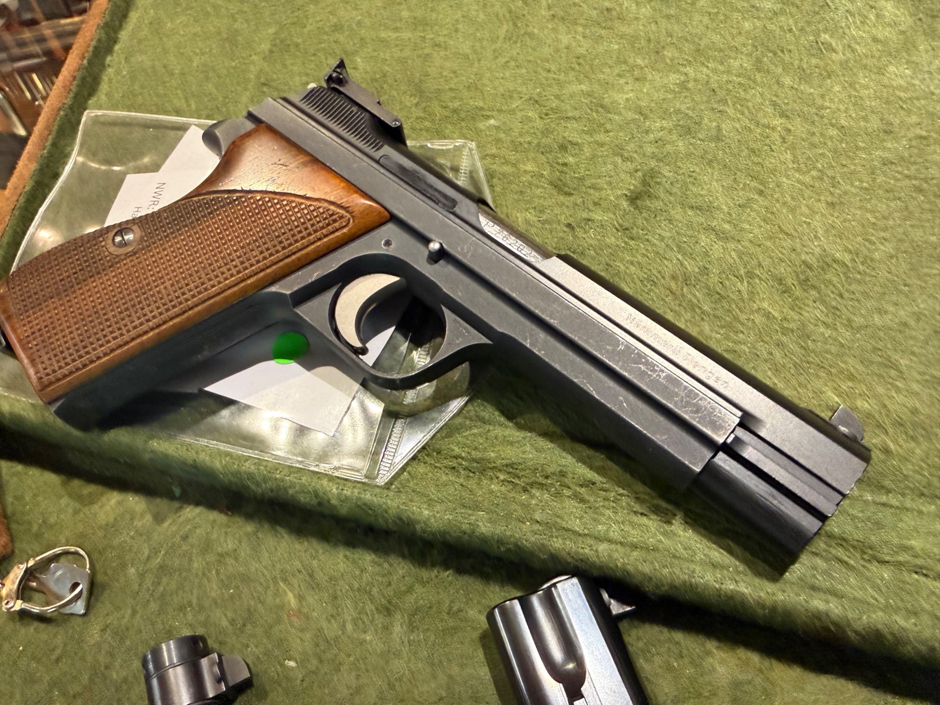 SIG P210-6 Komplett-Set mit 6" WL und Wechselsystem .22lr im Lederkoffer – Bild 2
