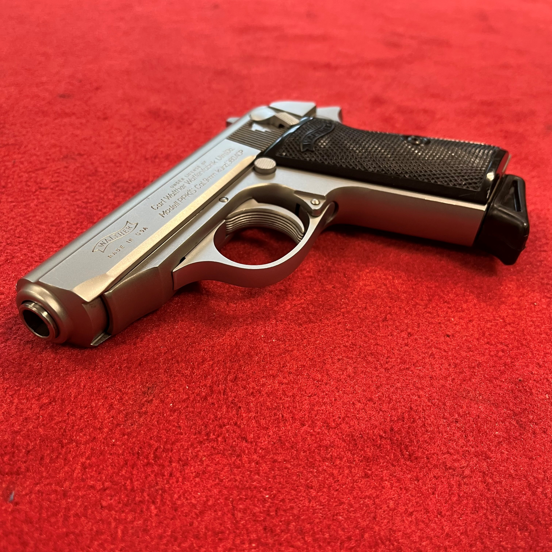 Interarms PPK (Carl Walther) - 9mm Brown./.380ACP - Halbautomatische Pistole | Magazin + Koffer – Bild 4