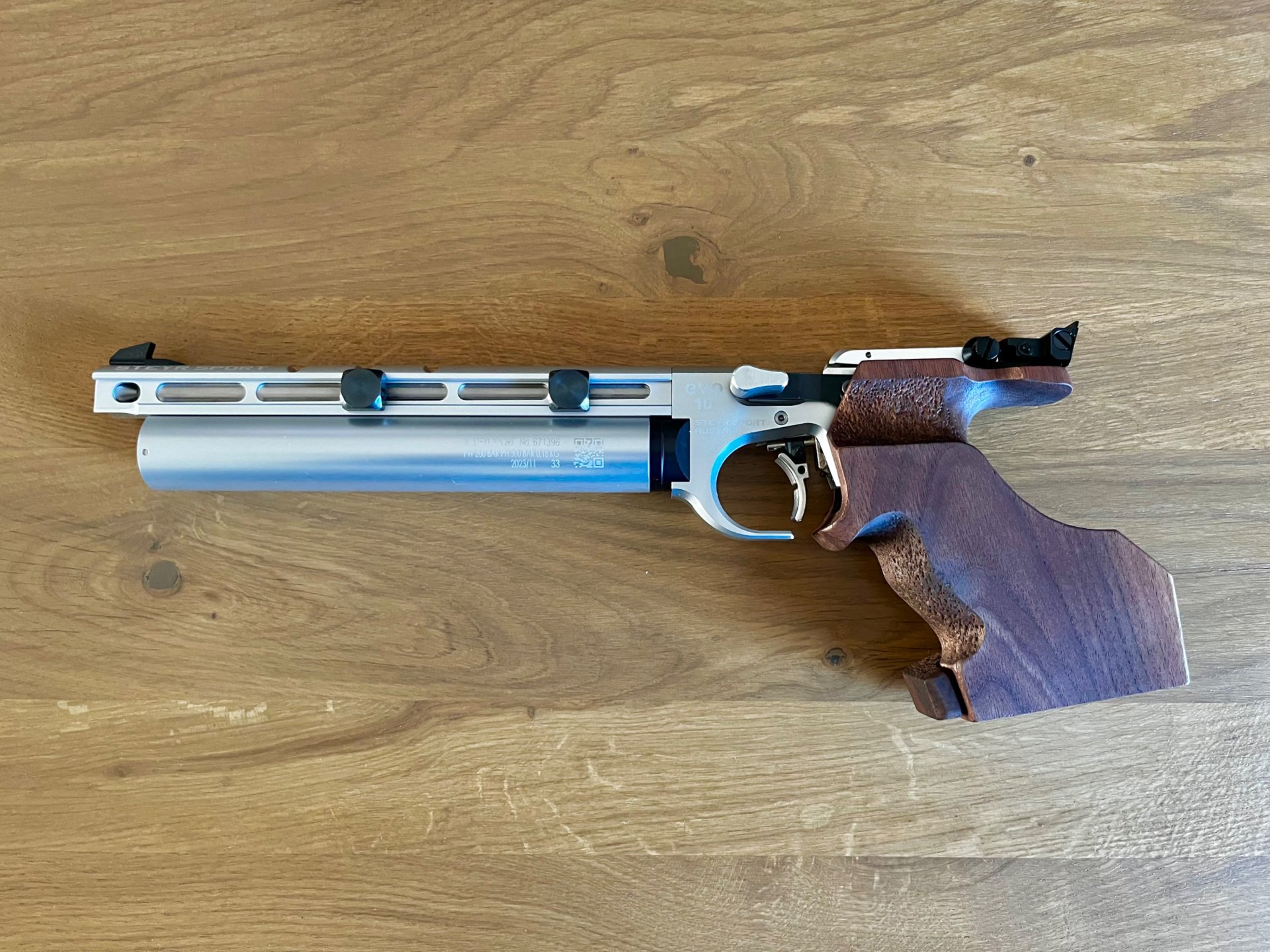 Steyr Evo 10 Matchpistole / Silber / 4,5mm / Gr. L / Rechtshänder – Bild 3