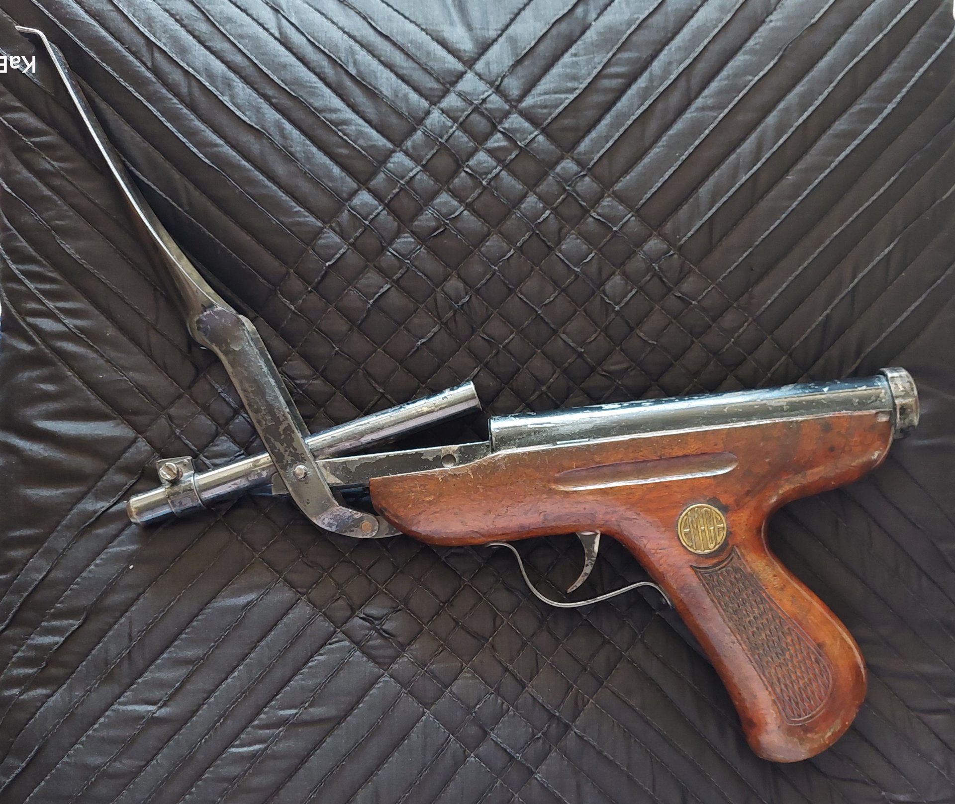 EM-GE Zenit Luftpistole (Vorkrieg) – Einzellader mit seltener originaler Endkappe & Holzgriff – Bild 1