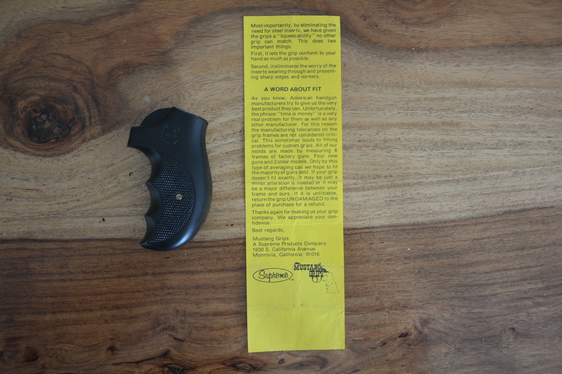 Smith & Wesson Gummi Griffschalen Mustang für J Rahmen – Bild 1
