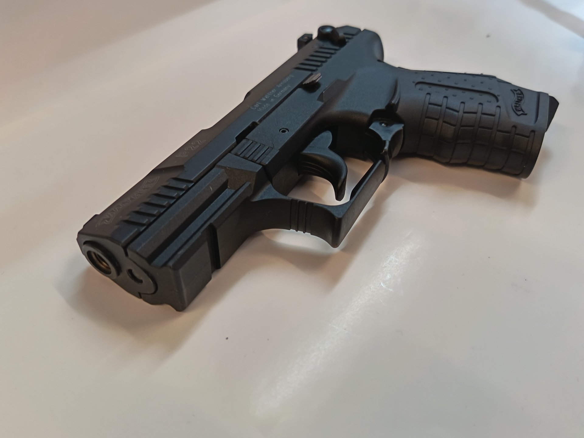 Walther P22 9 mm P.A.K. + Ersatzmagazin – Bild 5