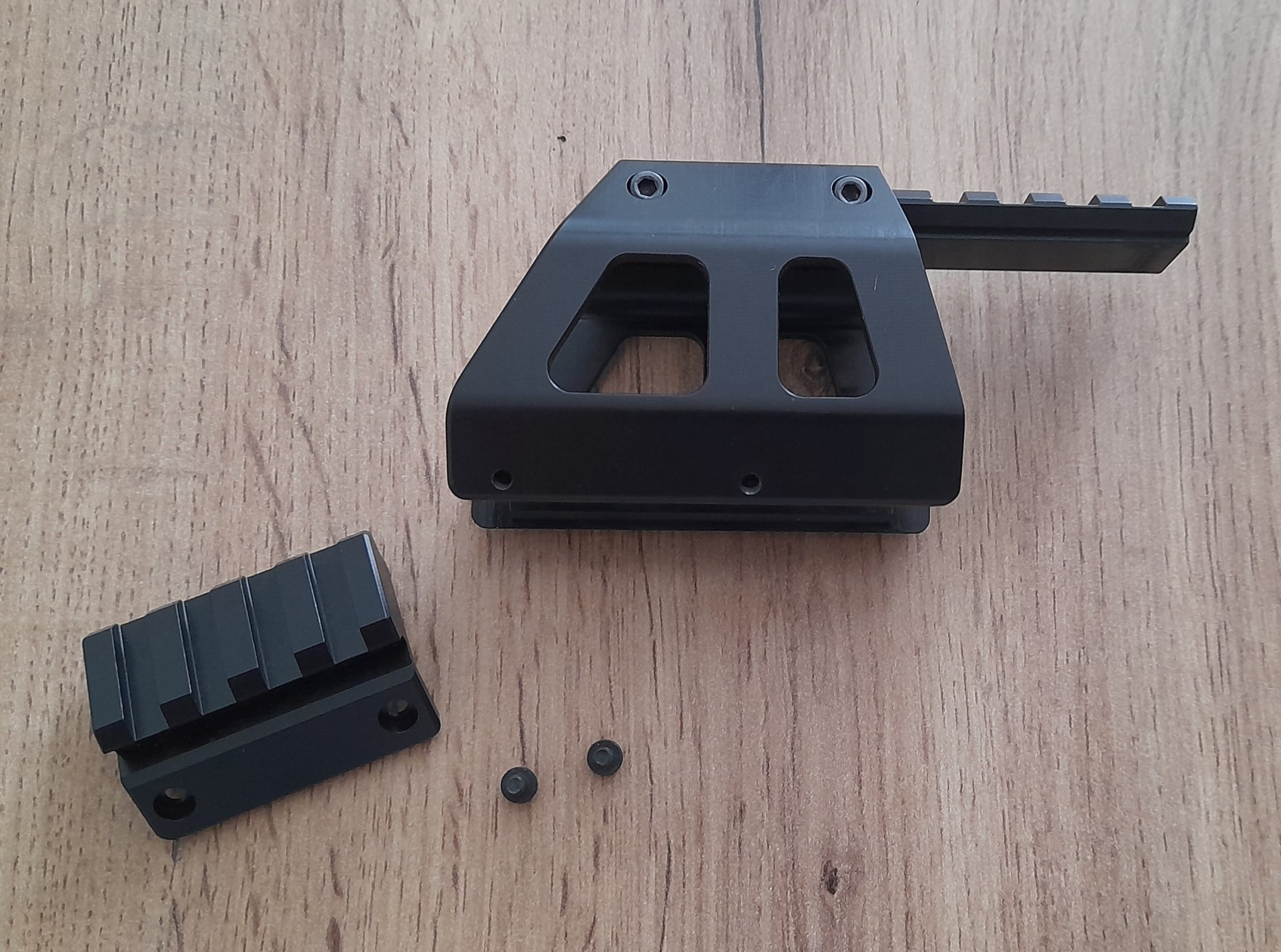 Montage für Heckler & Koch USP / P8 mit Picatinny (Ober- und Unterseite) – Bild 2