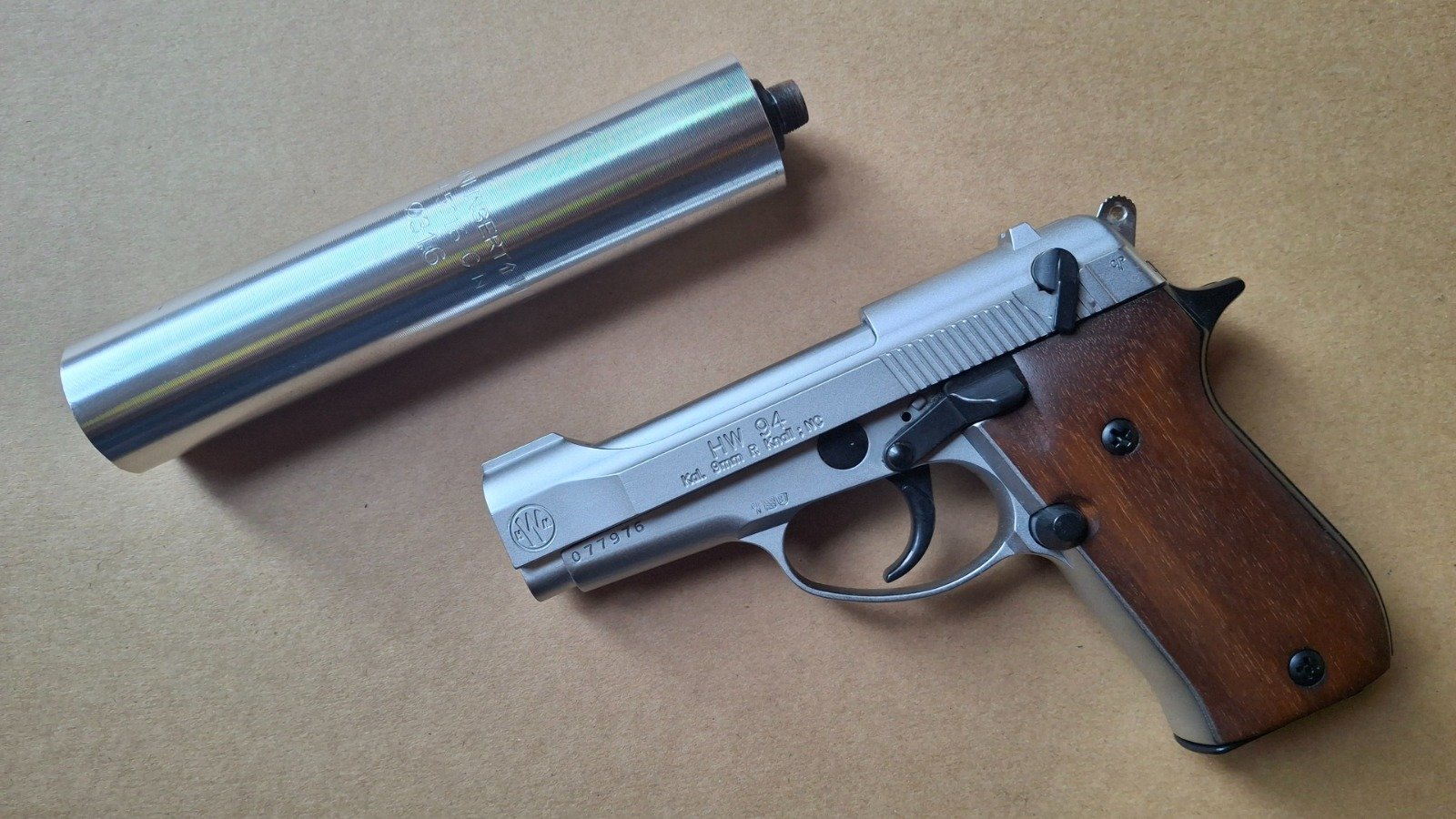 Weihrauch HW 94 mit Schalldämpfer & Ersatzmagazin – Bild 5