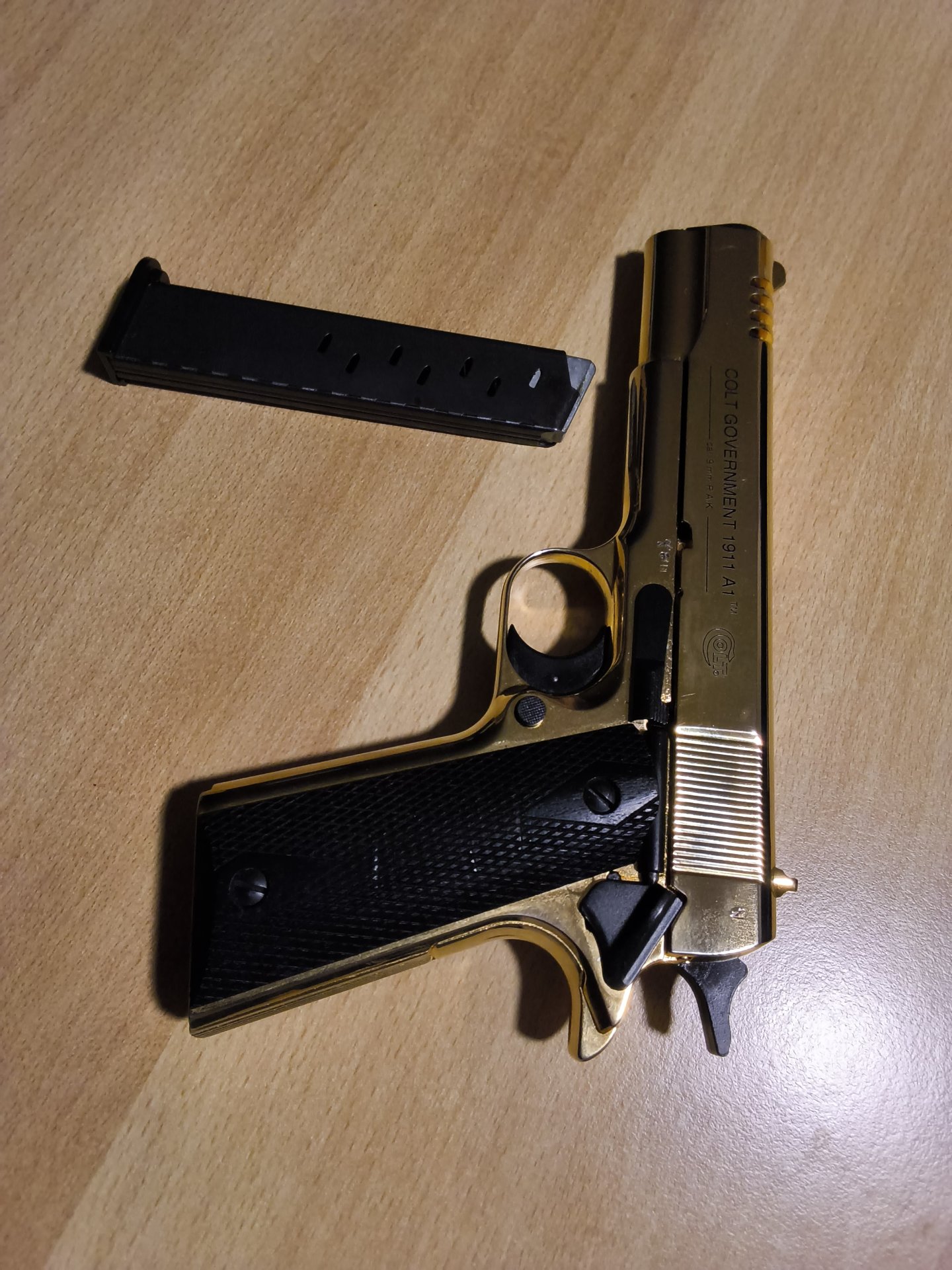 Colt Government 1911 A1 Gold Kal 9mm PAK – Bild 3